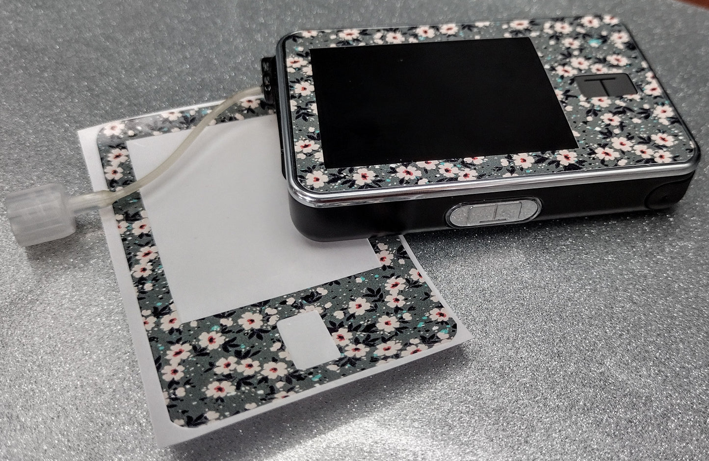 Small Black Floral Pattern T-Slim Patch